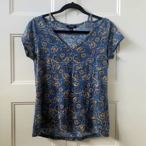 Chaps summer tee with cutout detail